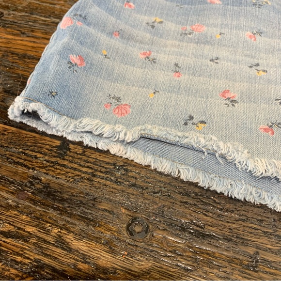 Cheeky High Waist Blue Jean Shorts Spandex Floral Cute 18 Frayed Wild Fable - Picture 4 of 15